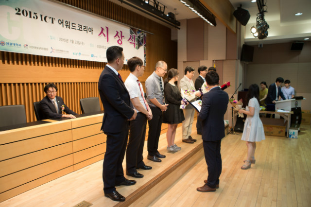 JungSTUDIO_7301.JPG